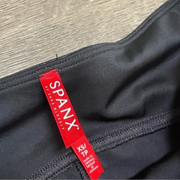 Spanx Faux Leather White Side Stripe Leggings Size XS NEW. - Picture 9 of 11